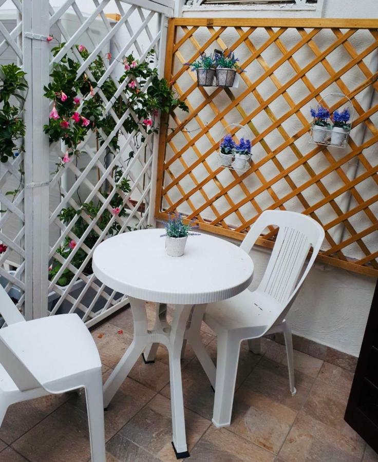 Virgilio'S Garden Bed and Breakfast Castellammare di Stabia Εξωτερικό φωτογραφία